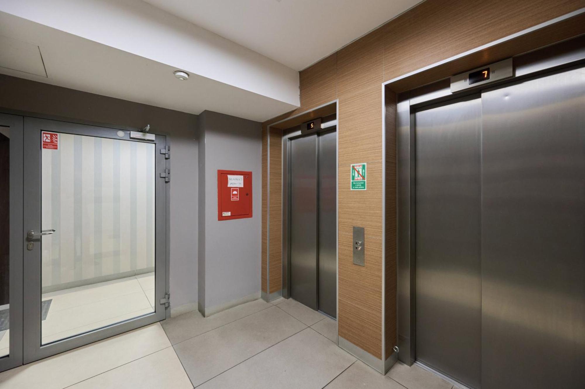 Odra Tower Center Of By Renters Prestige *